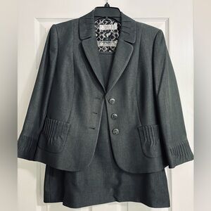 Tahari ASL Suit